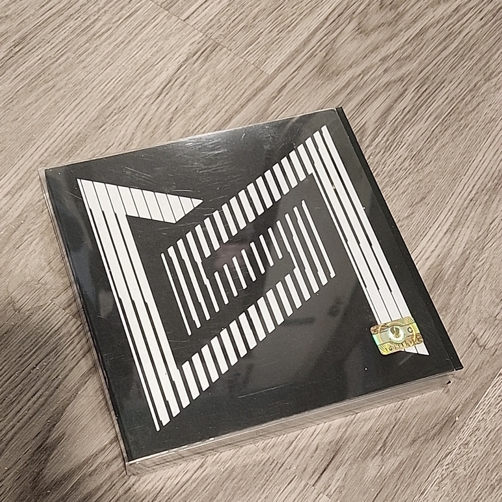 🎤Super M CD - Poster INCLUDED. (No PC)